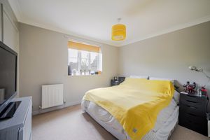 Principal bedroom- click for photo gallery